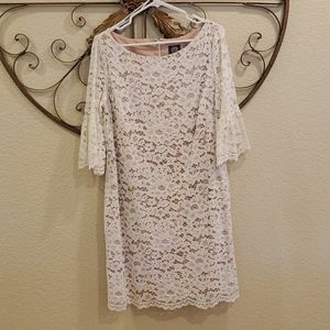 Beautiful Off White & Nude Vince Camuto